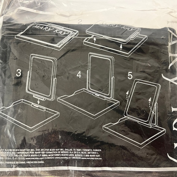 NWT Mary Kay Black Portable Foldable Travel Mirror & Stand Zippered Bag. 7 x 5 - Picture 3 of 4